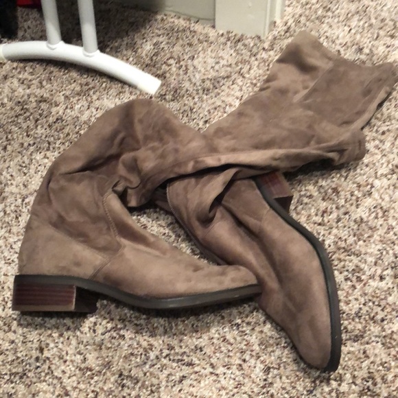 Over the knee Aldo boots - Picture 3 of 5